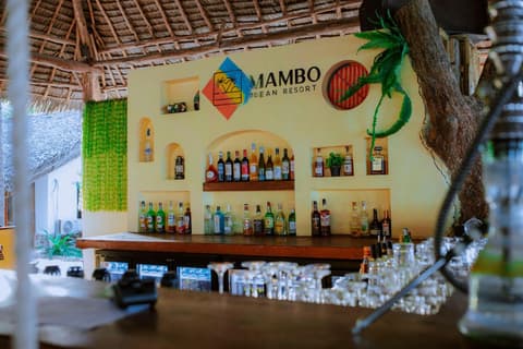 Mambo Ocean Resort, 