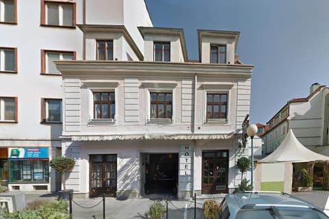 Hotel Reverie - Dependance, Check-in at Metropolitan Star