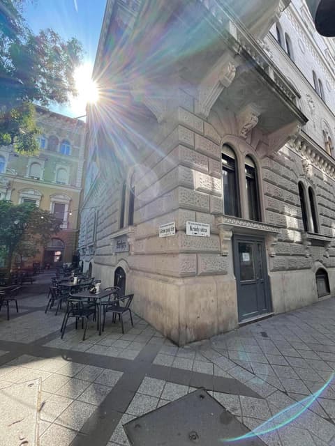 Nomad Rooms & Guesthouse