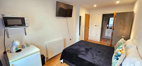 Penelope Ensuite Double Room