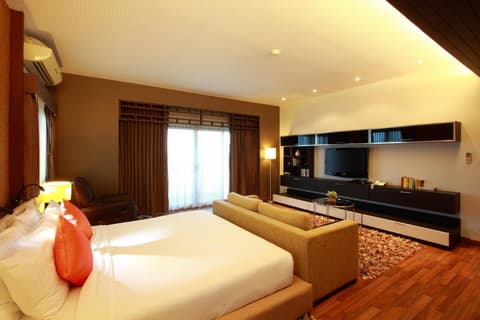 The Grand Napat
