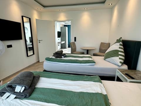 Aparts House - Balkon-WiFi-Kitchen