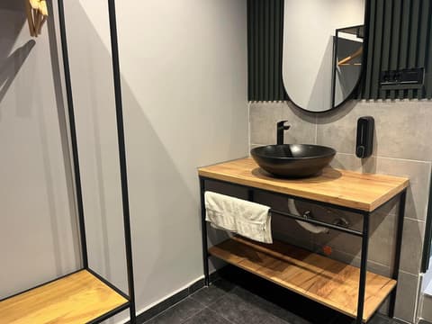 Mickitos Square Rooms and Apartments, 