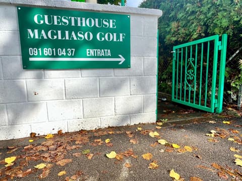 GuestHouse Magliaso Golf by LR - self check in