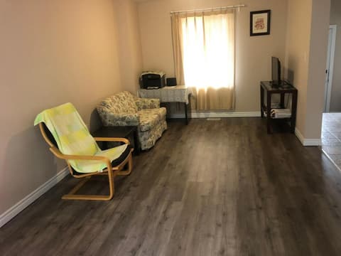 Room in neat comfy house