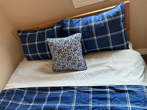 Room in neat comfy house