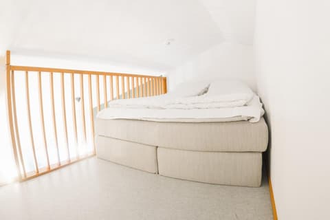 Ahkio Apartments 5