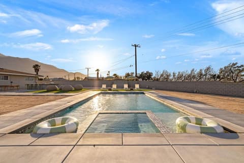 Sunview Paradise by Rather Be Properties, 