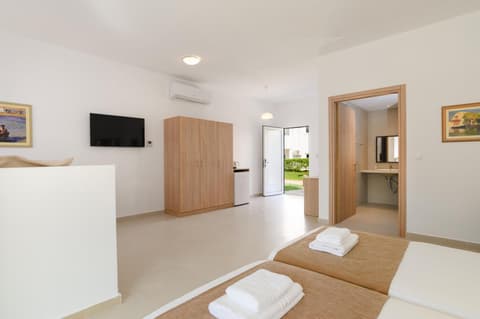 Matina Pefkos Aparthotel