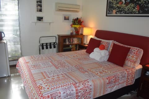 South Pacific Bed & Breakfast, 