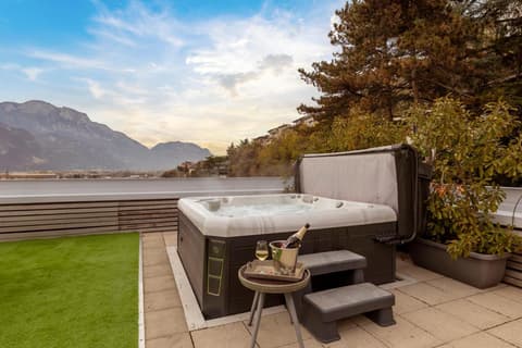 La Villa - Luxury Guest House