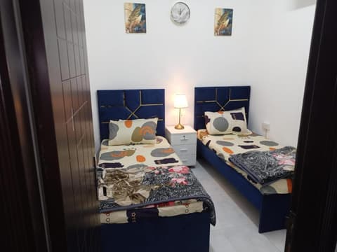 Elite Space Partition room in Dubai very near Union and Banyas Metro - Creek - Gold Souq