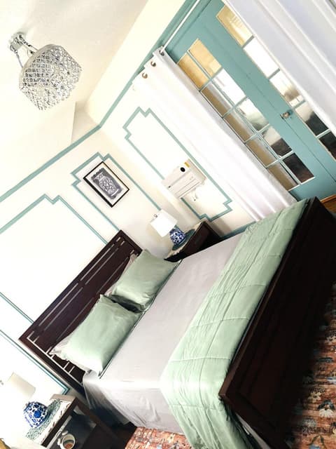 NYC Cozy Private Bedroom Parking & Near Subway - Business & Tourists