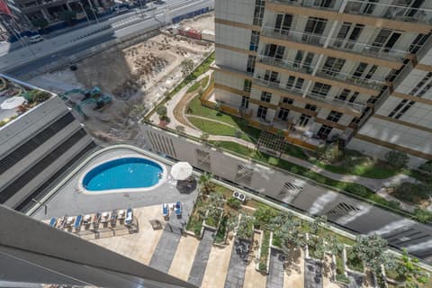 Heaven Crest Vacation Homes Downtown - Studio and 1 Bedroom Suites 2 minute walk to Dubai Mall and Burj Khalifa