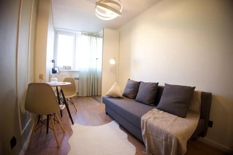 Studio obok metra! Apartmenty Natural