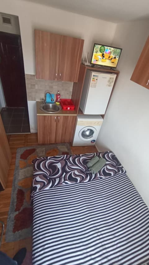 Simone Tiny Economy House