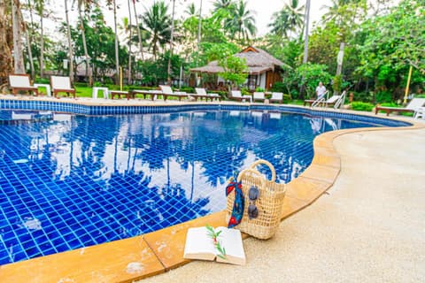 Lipa Lodge Beach Resort