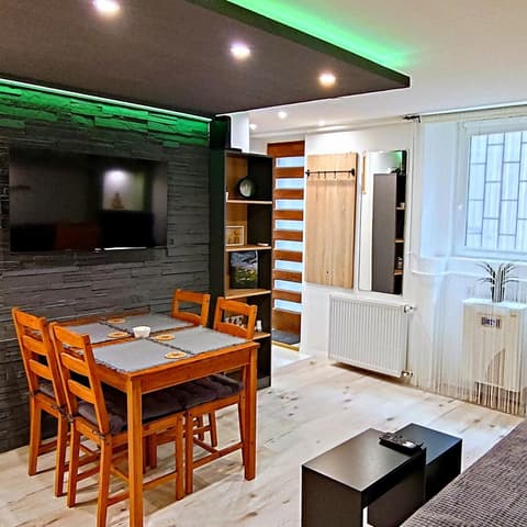 Alexander GuestRooms