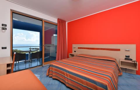 Damavi hotel
