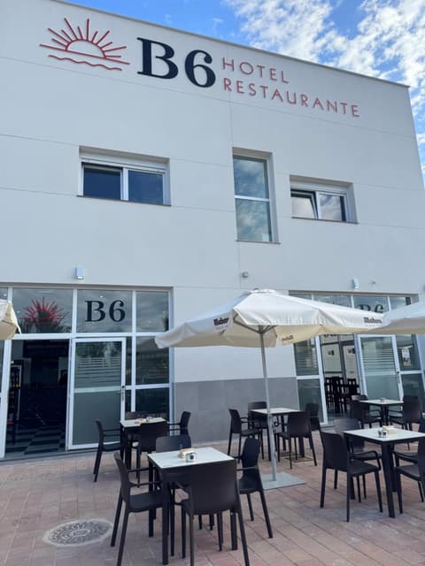 B6 Hotel, 