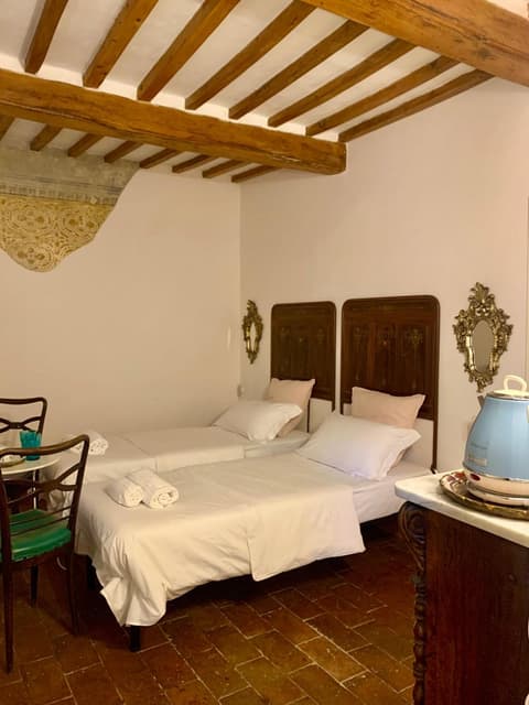 Casa Cerboneschi B&B in a medieval village with Panoramic Tuscan Hills