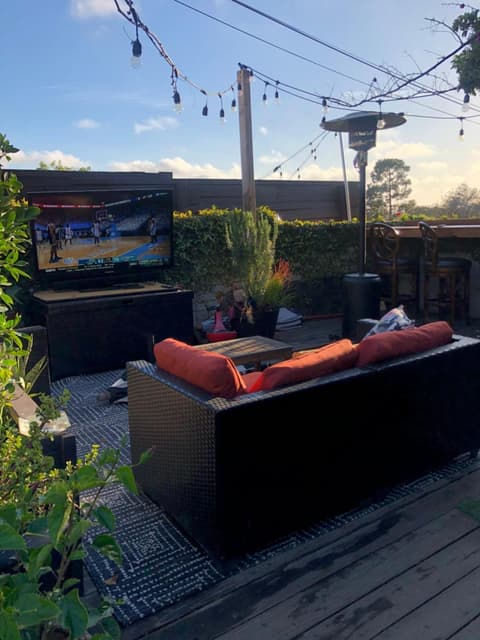 Inglewood Forum and Sofi park and walk private room