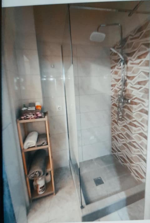 Center Thessaloniki Studio Maria Julia Cubana, 