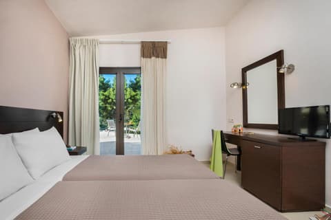 Ohana Hotel