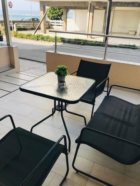 Navarino Luxe Suites