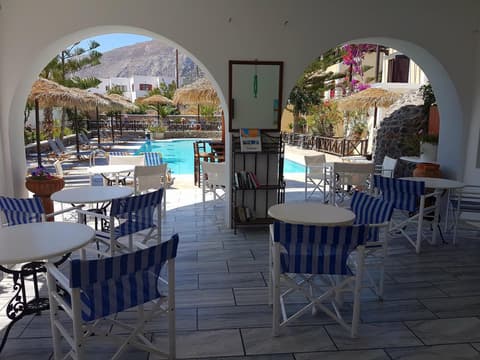 Ira Apartments