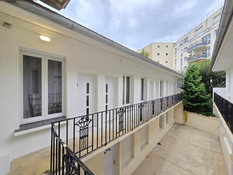 2G- Studio tout équipé avec cuisine proche Paris