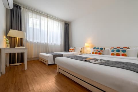 Peking Garden Youth Hostel-Houhai&Nanluoguxiang&Drum tower-Cafe&Bar&Movie night&Social area&Rooftop