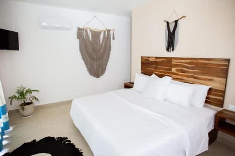 Lagoon Boutique Hotel - Luxury Chaman experience, 