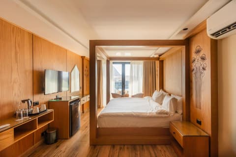 Neom Pyramids Valley Boutique hotel, 