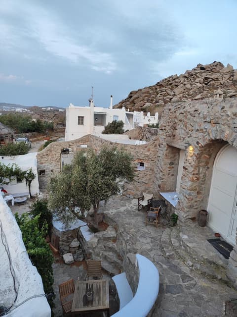 Artemis Cottage Authentic Mykonian Stone House near Super Paradise