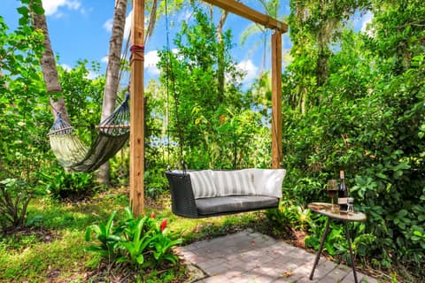 Spring-Fed Lake King Suite Pet Friendly