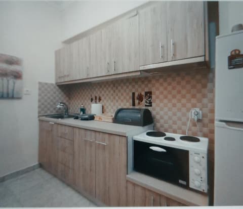 Center Thessaloniki Studio Maria Julia Cubana, 