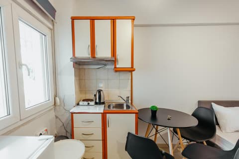 Stylish Central Retreat