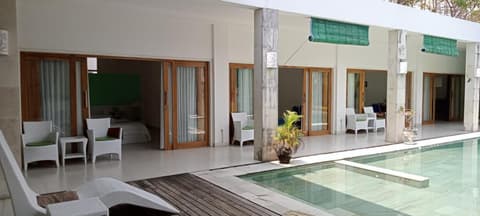 Villa Putih Lovina