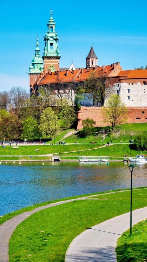 Apartament w zabytkowej kamienicy, Strzelecka 19