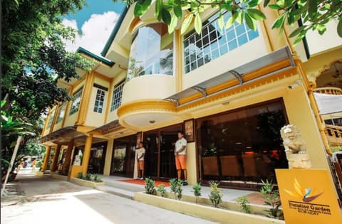 Paradise Station 3 Boracay Hotel by JustGoFun