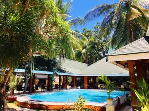 Paradise Station 3 Boracay Hotel by JustGoFun
