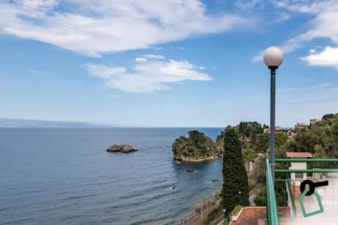 Hotiday Taormina Baia, 