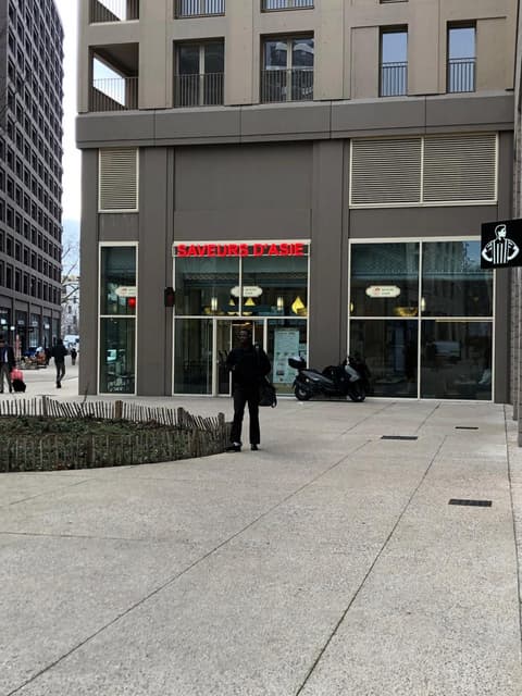 Female dorm- Femme dortoir Paris 8pm-10am