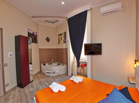 Artisti Sustinea Rooms