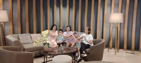 E & R Staycation Condotel near Mall of Asia, 