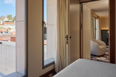 DUO Hotel Lisbon, Curio Collection by Hilton