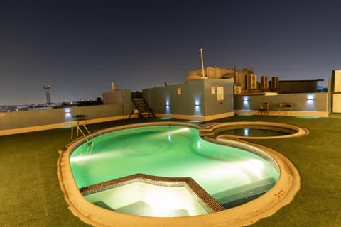 Sun & Sands Sea View Hotel