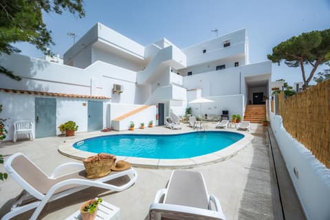 White suites 3