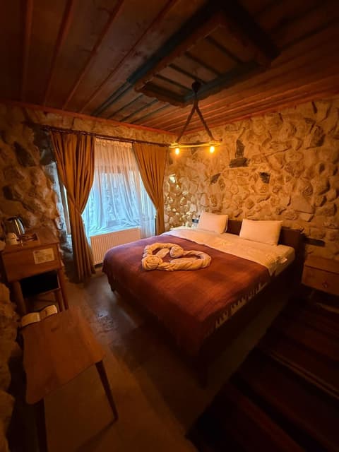 Stone Owl Otel & Restaurant